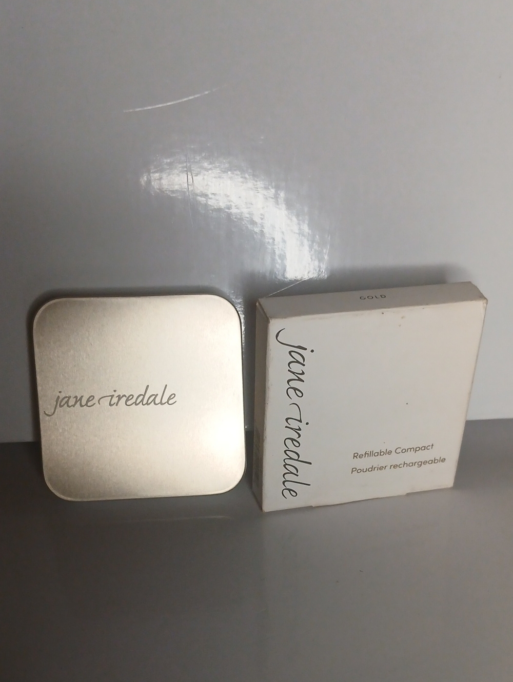 NIB Jane Iredale Refill Compact Gold